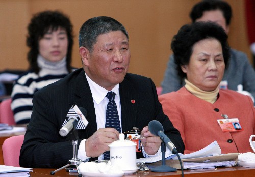 我国人口政策的重点_...合材料3,分析我国老年劳动力人口增长最快的时期是哪