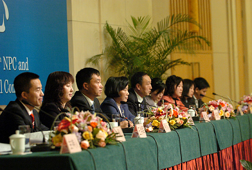 集体采访现场主席台