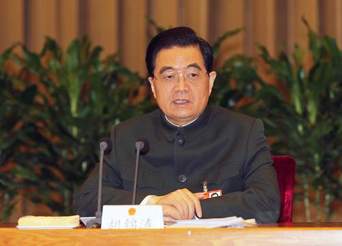 3月12日,中共中央总书记、国家主席、中央军委主席胡锦涛出席十一届全国人大四次会议解放军代表团全体会议并发表重要讲话。新华社记者 李刚 摄