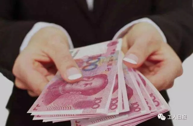 眼镜店装修效果图_一家眼镜店一个月收入(2)
