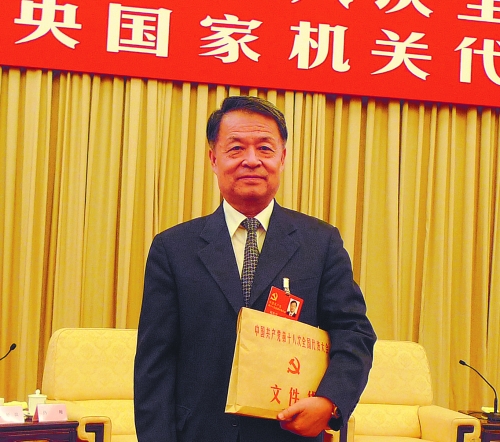 杨传堂:贯彻十八大精神 续写交通运输事业新篇章