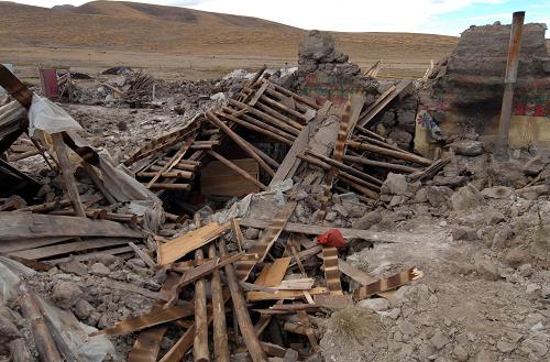 西藏当雄地震灾区群众全部搬进新居