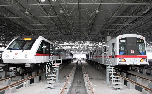 上海亚洲最大地铁列车停车场建成