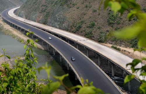 沪陕高速公路年内将全线通车