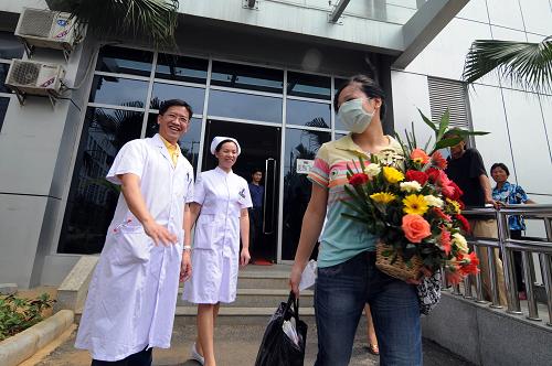 柳州首例甲型h1n1流感确诊患者康复出院