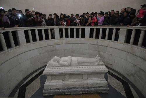 南京中山陵陵寝恢复免费开放