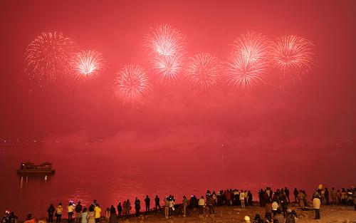 各地迎新年