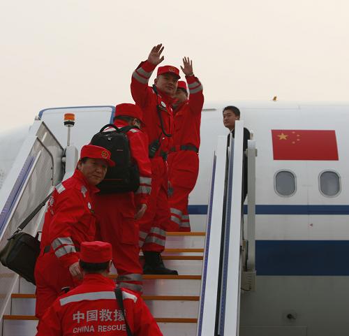 中国国际救援队赴日本地震灾区实施人道主义救援