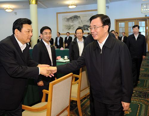 贺国强出席加强基层党风廉政建设座谈会并讲话