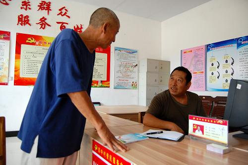 河北望都:便民服务中心便民利民