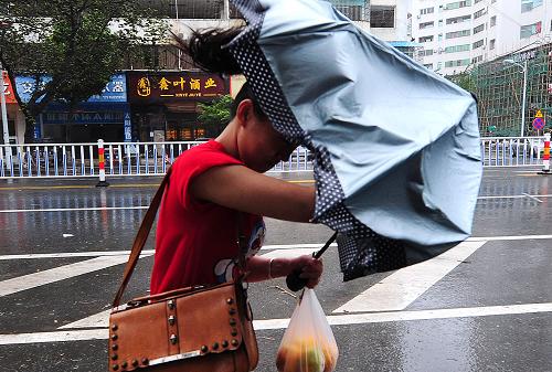 台风"山神"临近 海南多地橙色预警