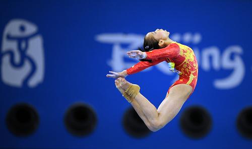 中国体操女队获得北京奥运会女子体操团体赛金