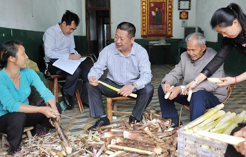 福建顺昌深入基层践行群众路线
