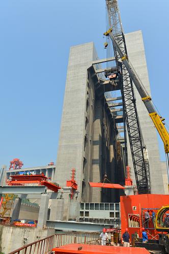 三峡升船机建设稳步推进