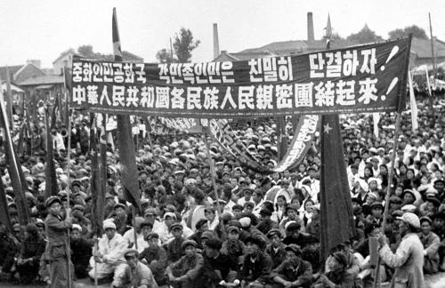 朝鲜人口贩卖的女性_朝鲜1945年人口