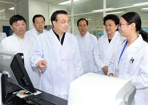 李克强到中国疾控中心考察H7N9禽流感防控工