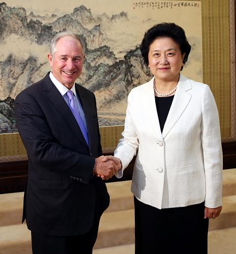 国务院副总理刘延东会见美国黑石集团主席苏世