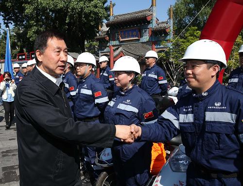 王勇观摩防灾减灾演练
