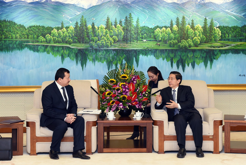1月25日，中国国务委员、公安部部长郭声琨在北京会见塔吉克斯坦国家安全委员会主席亚季莫夫。