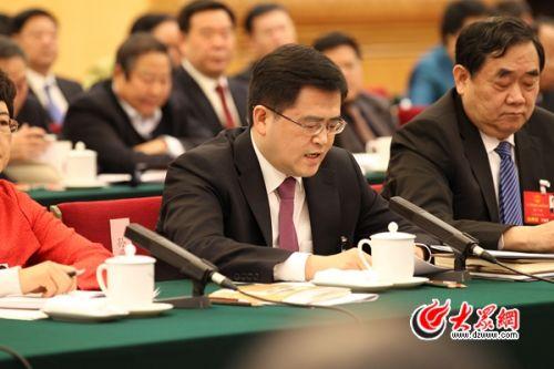 全国人大代表、菏泽市委书记孙爱军在会上发言。