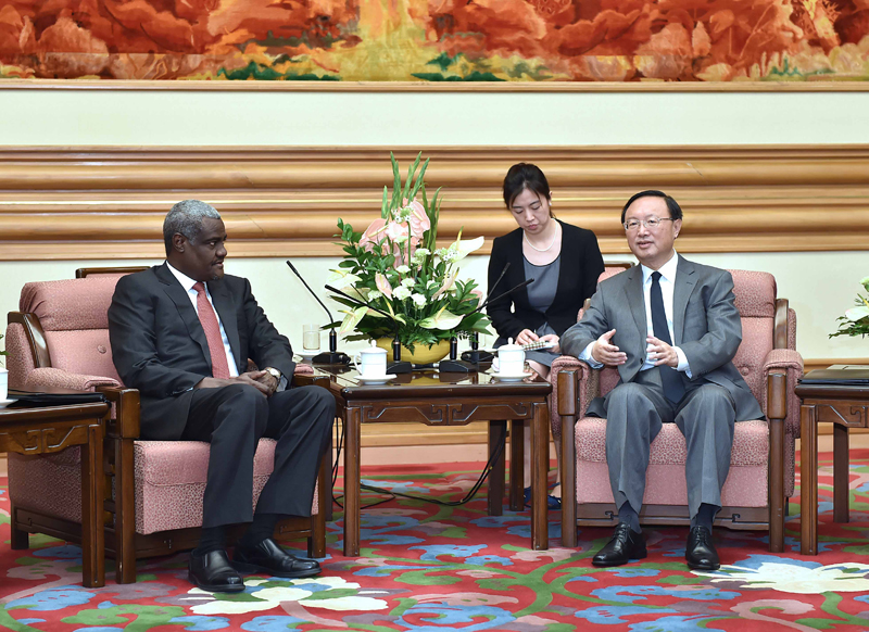 杨洁篪会见乍得、苏丹、冈比亚客人