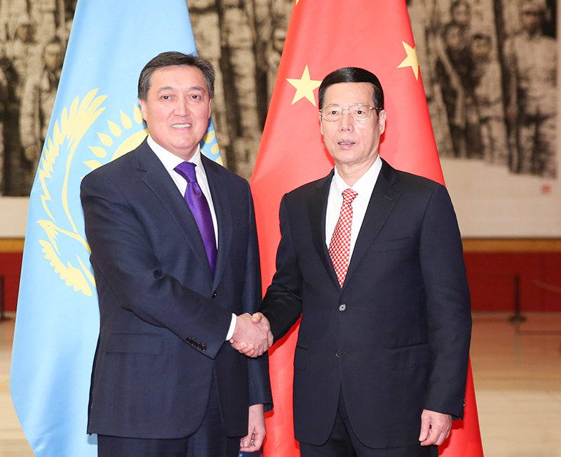 11月28日，中共中央政治局常委、国务院副总理张高丽在北京同哈萨克斯坦第一副总理马明举行中哈合作委员会双方主席会晤。
