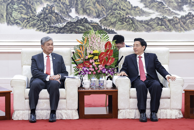 1月10日，國務(wù)委員、公安部部長郭聲琨在北京會(huì)見馬來西亞副總理兼內(nèi)政部長扎希德。