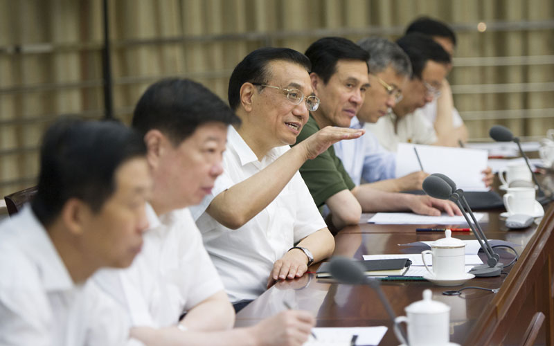 7月25日,中共中央政治局常委、国务院总理李克强在山东济南召开部分新登记企业负责人座谈会。