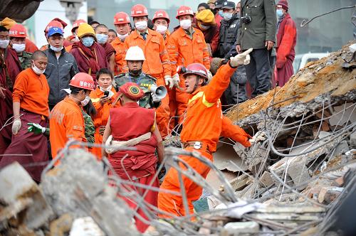 结古镇人口_玉树 4 14地震 三周年 玉树从平地上重生(2)