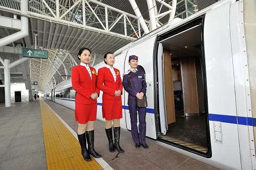 天津客运段京津城际动车组努力打造高铁服务品