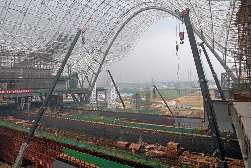 武汉火车站钢结构封顶