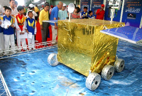 全国科普日嫦娥探月工程展在沈阳展出