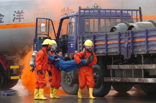 宁波举行危险化学品道路运输事故应急救援演练