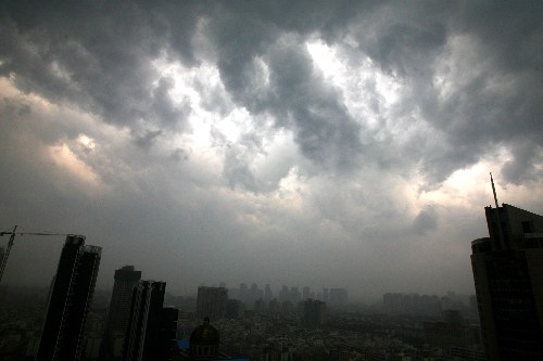 郑州出现强对流天气