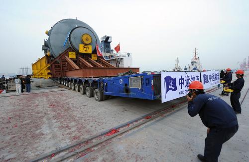 天津乙烯项目整台重量最重设备抵港
