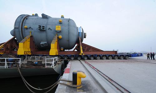 天津乙烯项目整台重量最重设备抵港