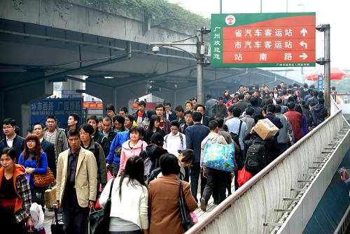 广州公路客运客流上升