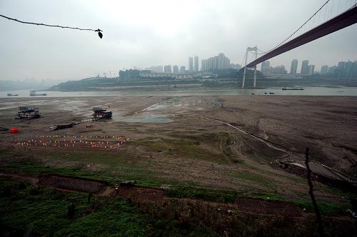 长江重庆段水位继续下降