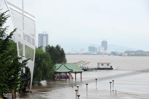 辽宁丹东遭遇强降雨受灾严重