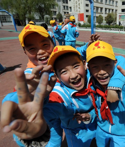 西藏在校小学生超过32万人
