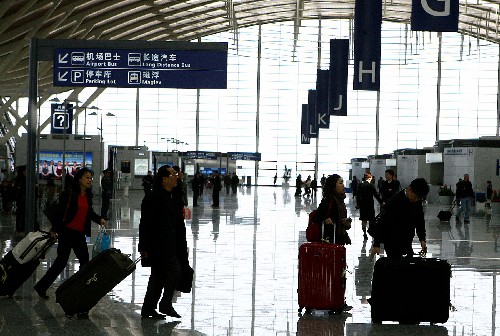 上海浦东国际机场2号航站楼正式启用