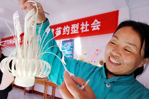 资源再利用废旧物品焕生机(图2)