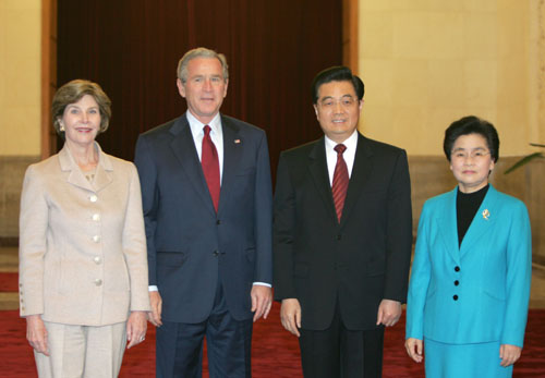 胡锦涛举行仪式 欢迎美国总统布什访华