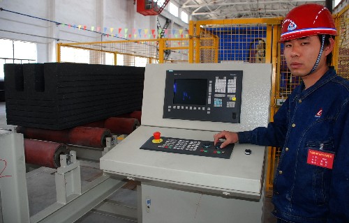 中铝青海铝业公司2.3万吨阴极项目投产
