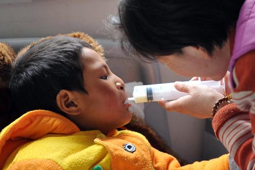 贫困藏族儿童在杭州接受免费唇腭裂手术