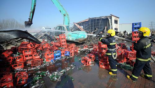 天津西青区临建商业街发生火灾