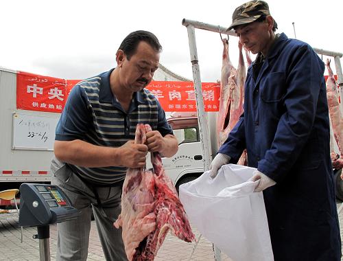 新疆紧急动用中央活羊储备平抑肉价
