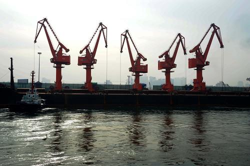 青岛港吞吐量全年预计突破3.5亿吨