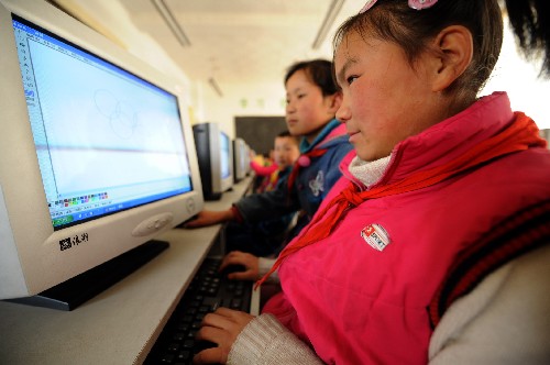 甘肃藏区实现普及初等义务教育目标