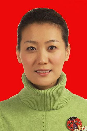这是中国人民解放军总政治部歌舞团演员谭晶(女)。 新华社发